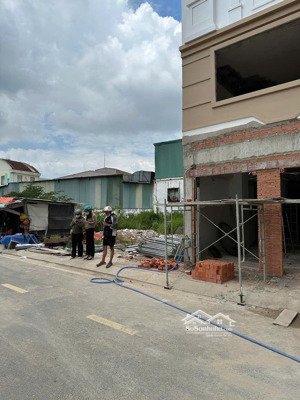 bán lô đất thổ cư hoàng phan thái, bình chánh, 105m2, sổ hồng riêng