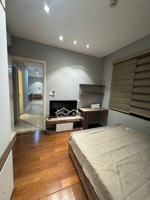 cần cho thuê căn 3pn toà vinhomes d''capitale - full nội thất. lh: 