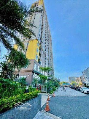 cần bán gấp căn góc bcons bee , tầng đẹp , nhà mới , dọn vào ở liền , vốn chỉ cần 400 triệu