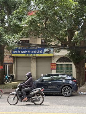 cần cho thuê nhà mặt phố cầu gỗ, kinh doanh, vị trí đẹp