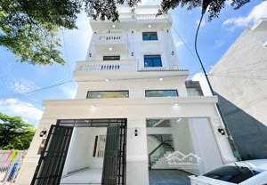 bán nhà đẹp 8x11m, 4pn, 6wc cách q7, rmit chỉ 15 phút giá chỉ 7.2 tỷ