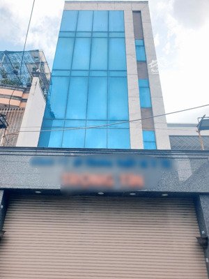 bán tòa nhà vp 5 tầng, 6x22.5m 135m2, giá 14.95 tỷ. nhựa 7m thông, gần công viên làng hoa, p9, gv