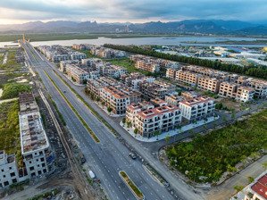 flc tropical hạ long. chỉ hơn 2 tỷ cả đất cả nhà xây thô 4 tầng 