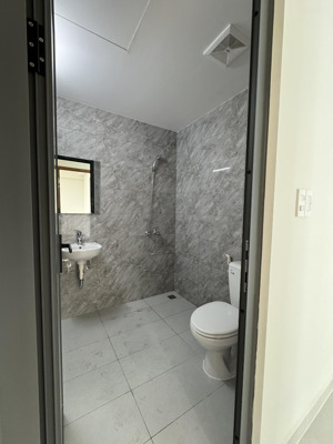 cho thuê căn 2pn tầng cao view landmark chỉ 5,5 triệu/ tháng, liền kề thủ đức