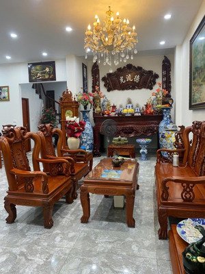 biệt thự,thông số vip,vị trí vàng thạch bàn 100m2 mt7 nhỉnh 22 tỷ,đường rộng,nội thất đẹp,hiếm