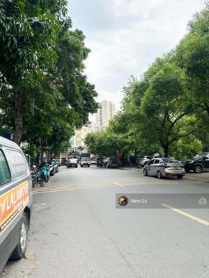 biệt thự trung kính, ô tô, rẻ nhất khu vực, 246m, 40 tỷ, mặt tiền 11.5m