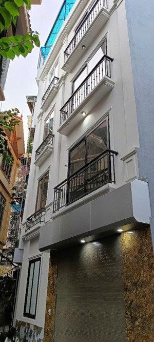 nhà đền lừ, hoàng mai 36m2, 5 tầng, giá nhỉnh 6 tỷ còn thương lượng