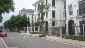 chính chủ nhờ bán biệt thự song lập hướng đông nam, 150m2, mộc lan - vinhomes green bay - mễ trì