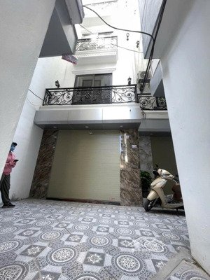 bán nhà phúc lợi, long biên: 30m2, 5 tầng giá: 4.75 tỷ. nhà đẹp ở luôn - gần ô tô - tiện ích đầy đủ