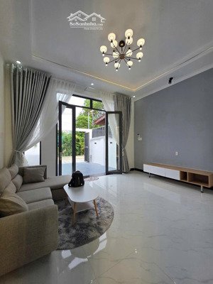 bán dùm người thân căn nhà mới, mặt tiền nhựa, khu phố trường an, p.long hoa, tây ninh, giá 1.2 tỷ
