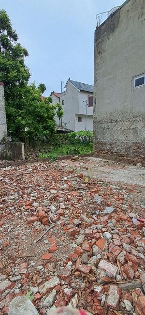 chính chủ bán 58m đất ngọc động , đa tốn , gia lâm , giá chào 2.750 tỷ , cách đường ô tô 10m