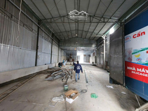 bán xưởng 705m2 mặt tiền đường xe tải thông giá 10 tỷ 500