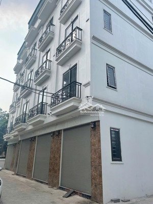 nhà 4 tầng ô tô đỗ cửa ngày đêm - căn này cực hiếm cần bán nhanh trong tuần giá đảm bảo cực kì tốt
