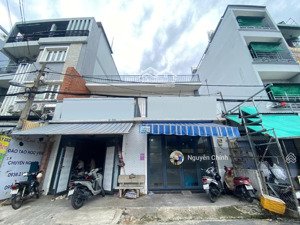 bán cặp nhà ngang 8,8m x 18m (có bán lẻ) trệt 1 lầu giá 16,2 tỷ tl. vị trí kinh doanh mặt tiền chợ