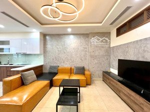 cho thuê 2pn full đồ tại dreamland bonanza duy tân giá 16tr. lh: 