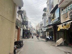 nóng chỉ 5,8tỷ, khu vực trung tâm, hxh thông đường cách mạng tháng 8 p5 tân bình, ngang 3m dài 14m