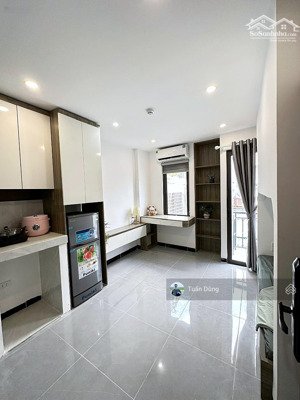 tòa chdv hào nam đống đa, 50m2*8 tầng, 13 phòng đủ đồ, cho thuê 70 triệu/tháng, có hầm để xe