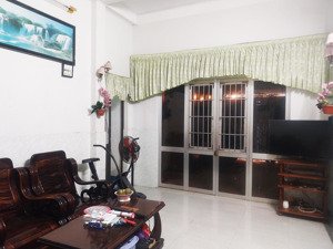 bán nhà mặt tiền đường trần phú - cầu đá - nha trang gần biển, gần chợ, trường học, bệnh viện