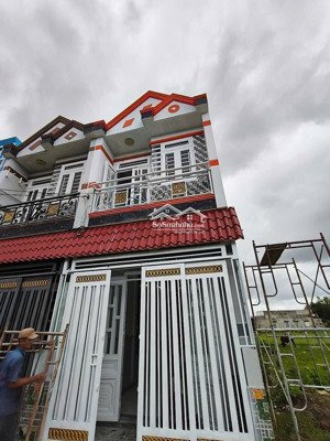 bán gấp căn nhà giá ưu đãi để trả nợ xấu cô mai