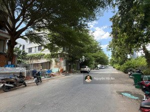 cho thuê biệt thự 5 tầng full nội thất có hầm, hồ bơi, thang máy tại quận 7 - mới 100%