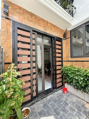 siêu phẩm bằng liệt - về ở luôn - cách ôtô 80m - sát kđt tây nam linh đàm - nhỉnh 6 tỷ