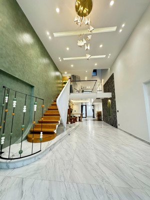 nhà cho thuê khu đảo kim cương quận 2 .dt:5x20m, trệt lửng 2 lầu sân thượng, 4pn, có nt. giá 50tr