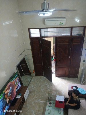 chính chủ bán nhà gần kđt đại kim kim giang: 35m2, 2 tầng, mặt tiền 3,3m, giá 2,15tỷ. full nội thất