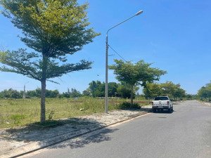 kđt số 4: 1 lô duy nhất giá 2tỷ95, dt 171.5 m2