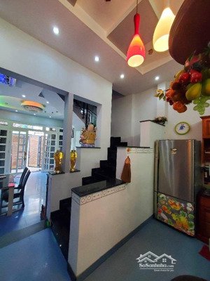 bán nhà 4 tầng - dt: 64m2 - ngay chợ bình tiên q6 - hẻm thông - xe tải vào nhà