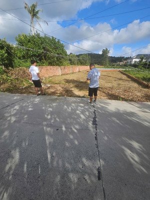 chính chủ bán nhanh mảnh đất gần tt phú quốc sẵn sổ, full thổ, mặt đường, chuyển nhượng ngay