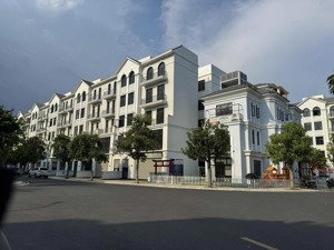 bán gấp nhà phố 84m² vị trí đẹp tại vinhomes grand park thủ đức giá chỉ 14.2 tỷ bao thuế phí