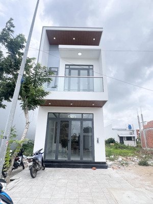bán nhà đẹp khu đô thị tây bắc, p. rạch giá, an giang. nhà 3 phòng ngủ, có nội thất, mới xây xong.