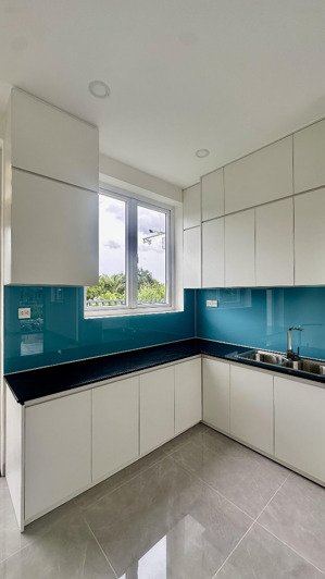 cho thuê biệt thự dragon village, 14 triệu vnd, 105 m2, 4pn, 3 tầng, ở quận 9, tp.hcm