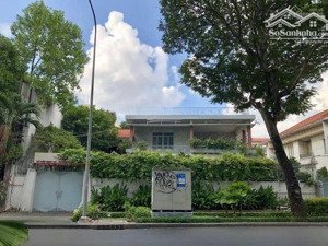 bán căn biệt thự 816m2 mặt tiền đường trương định quận 3, mặt tiền hơn 20m