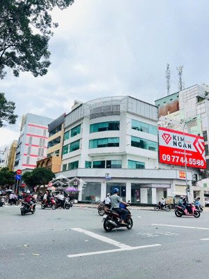 hàng hiếm - góc 2 mặt tiền tôn thất tùng, quận 1 (8 x 12)m 4 tầng hđ thuê 130 triệu - giá 48 tỷ