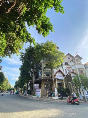 ngộp bank - siêu phẩm góc 2mt tân phú - 18x14m - 4 tầng - hđt 120tr/tháng - 33 tỷ