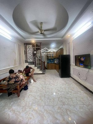 chính chủ cho thuê nhà nguyên căn, full đồ, về ở ngay