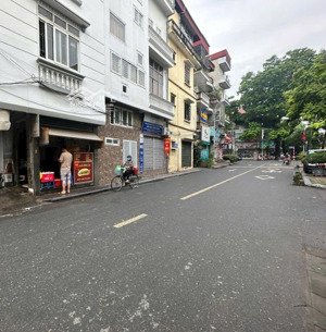 bán nhà phố tô hiệu, dt 51,5m nhà 3 tầng, ngõ oto thông tứ phía, gần chợ hà đông, giá 8ty7