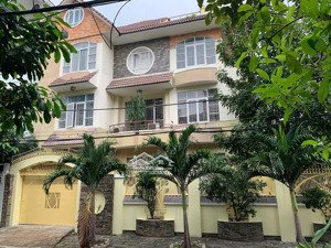 biệt thự căn góc! giảm giá sâu, đường bình lợi, p13, dt 18x18m, 4 tầng, 36.5 tỷ (tl)