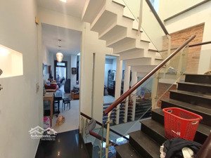 cho thuê nhà 3 tầng mặt tiền nguyễn hữu thọ, đà nẵng, giá 20tr/tháng. liên hệ my tư vấn.