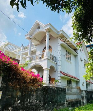 gấp! biệt thự đẳng cấp! khu bình lợi 10m x 20m cn 200m2 nội thất cao cấp - chỉ 24 tỷ