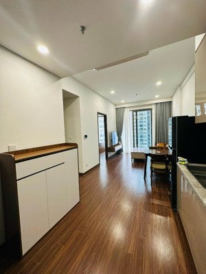 căn hoa hậu giá tốt nhất! căn 2n toà m3 tầng trung view vinuni, full đồ 55m2 - giá chỉ còn 3 tỷ 900