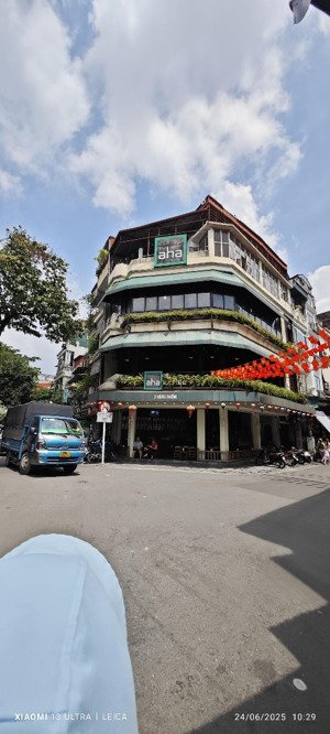 siêu phẩm!!! cho thuê mặt bằng từ hoa view hồ tây 2 mặt tiền, 200m2x2 tầng, mt 10m siêu đẹp