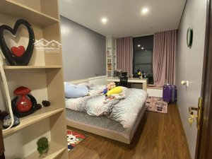 chuyển công tác nên tôi bán căn hộ toà ct2 viettel trung văn, 132m2, 3n2vs, nội thất mới đẹp