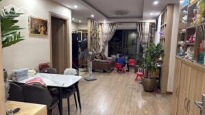 Em cần cho thuê căn hộ tại Happystar Giang Biên, Long Biên. S:70m2, 2 ngủ 2wc. Giá: 8tr5/tháng.