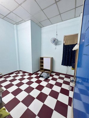nhà hẻm trần phú, 2 phòng ngủ, 2 toilet, gần mặt tiền, nhà sạch đẹp