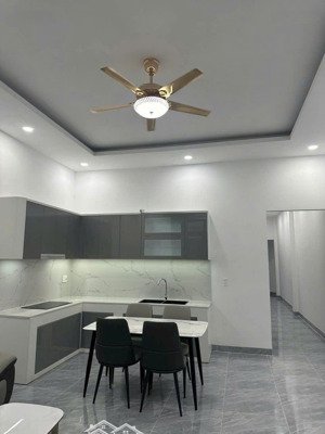 nhà đẹp trung tâm tphcm giá ngộp 1t8/100m2, sổ riêng, p. phú mỹ, cách đồng cây viết khoảng 100m.