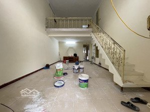 nhà riêng ngõ phố tam trinh yên sở tdt 200m2 x 1,5t và 50m2 sân sau thoáng, giá 12tr/th