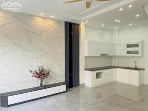 Bán nhà 3 tầng Cam Lộ, trung tâm Hùng Vương, phường Hồng Bàng giá 2,35 tỷ Lh 0979087664