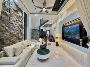 tôi cần bán nhà 2 tầng đường nguyễn thành hãn